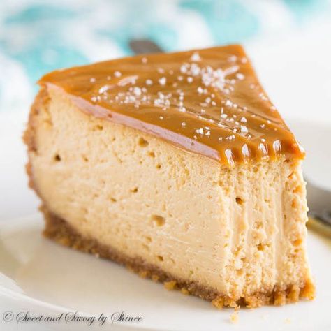 Sweet and creamy with touch of sea salt, this decadent dulce de leche cheesecake is quite a treat! All the steps are laid out in easy-to-follow visuals. Creamy Cheesecake, Savoury Cake, Caramel Sauce, Food Cakes, Decadent Desserts, Homemade Cakes, Easy Cake, Sweet Savory, Cheesecake Recipes