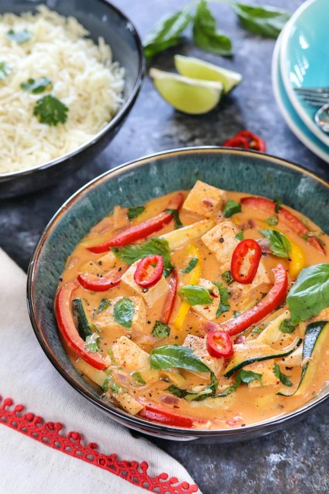 Tofu Red Curry, Red Curry Tofu, Vegan Thai Red Curry, Curry With Tofu, Thai Red Curry Recipe, Best Tofu Recipes, Red Curry Recipe, Thai Curry Recipes, Curry Recipes Vegetarian