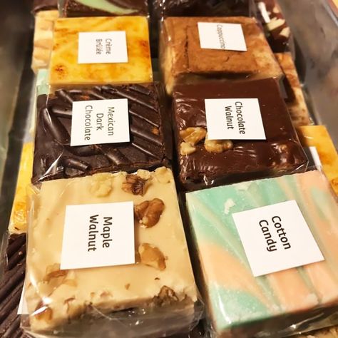 The Best Fudge Shops in America Gifting Fudge Packaging, Fudge Packaging Ideas Bake Sale, Packaging Fudge To Sell, How To Package Fudge To Sell, Fudge Display Ideas, Fudge Display, Fudge Packaging Ideas, Fudge Business, Fudge Packaging