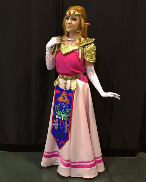 I competed at the Anime Los Angeles Masquerade on Saturday and won Best in Master Class Craftsmanship AND Best Character Representation in Performance! I was so surprised and thrilled! There was a lot of great competition this year and I was so humbled to have my work noticed.pic.twitter.com/s9iWYqqJvZ Zelda Armor, Halloween Beer Pong, Halloween Costume Ideas 3, Princess Zelda Costume, Nintendo Cosplay, Legend Of Zelda Cosplay, Zelda Costume, Halloween Beer, 3ds Games