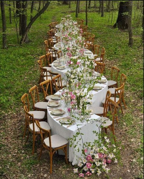 Event Concept, April Showers Bring May Flowers, Dream Wedding Decorations, Wedding Activities, Design Event, Wedding Reception Tables, Future Wedding Plans, Garden Party Wedding, Cute Wedding Ideas