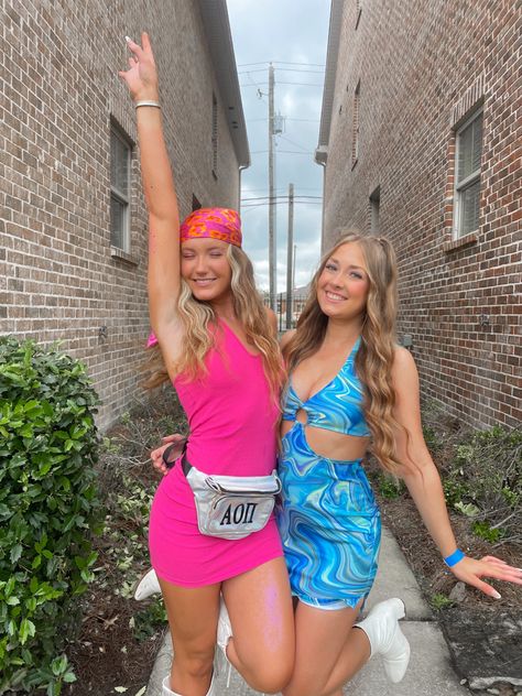 sorority rave theme Sorority Theme Outfits, Modest Rave Outfits, Rave Theme, Univ Of Alabama, Sorority Poses, Sigma Kappa, Spirit Week, Work Week, Rave Outfits