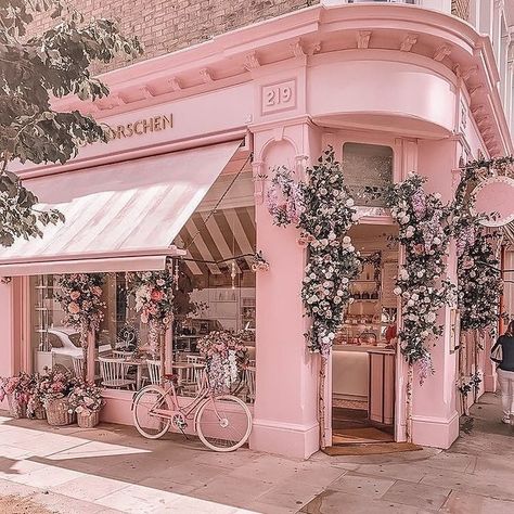 Aesthetic Cafe Interior, Interior Design Cafe, Pink Restaurant, Boutique Patisserie, Cafe Exterior, Paris Flowers, Bakery Shop Design, Cute Bakery, Pink Cafe