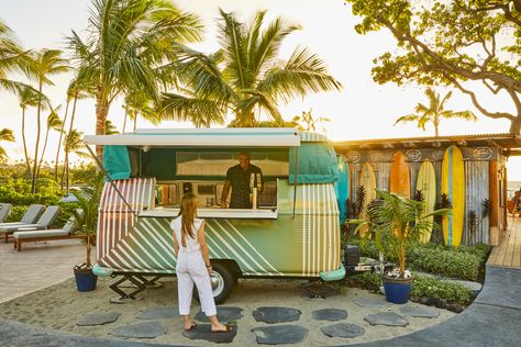 Tropical Food Truck Design, Hawaii Food Truck, Beer Decorations, Hawaiian Sunset, Another Day In Paradise, Caned Headboard, Beach Meals, Surf Shack, Beach Shack