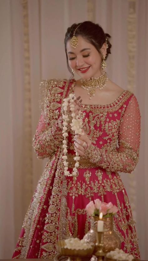 Fashion Career Aesthetic, Fashion Color Hair, Fashion Boutique Interior, Career Aesthetic, Pakistani Bridal Hairstyles, Croquis Fashion, Fashion Week Dresses, My Culture, Hania Amir