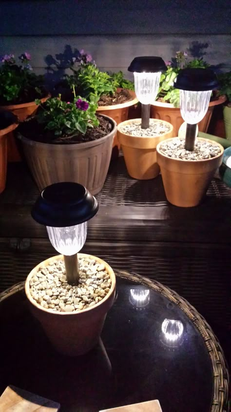 Clay Pots With Solar Lights, Diy Flower Pot Light Post, Planter Lights Flower Pots, Terra Cotta Solar Lights Flower Pots, Diy Patio Light Poles Pots & Planters, Upside Down Plants, Solar Landscape Lighting, Solar Lights Diy, Diy Outdoor Lighting