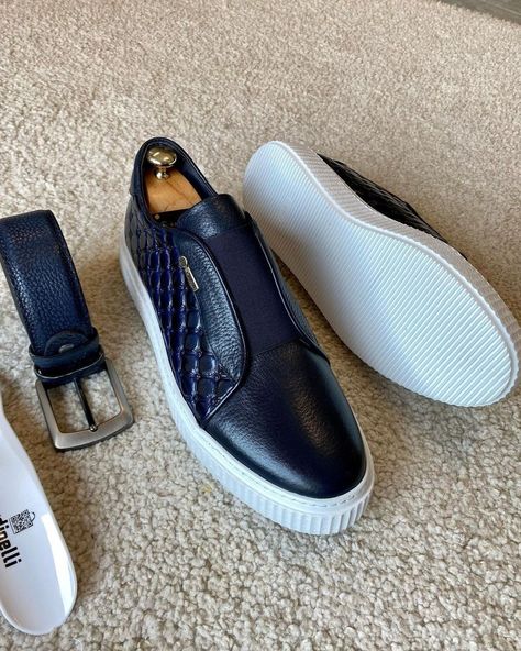 Sardinelli Lecce Blue Laceless Slip-On Sneakers #SardinelliStore Gents Shoes, 2023 Color, Sneakers Collection, Best Shoes For Men, Spring Summer 2023, Sneaker Collection, Summer 2023, Color Code, Blue Shoes