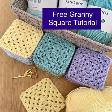 Tutorial for making a single-colour Granny Square Perfect Granny Square Crochet, Solid Colour Granny Square, 3 Inch Granny Square Crochet, Single Color Granny Square Crochet Pattern, Granny Square Easy Pattern, Easy Granny Square Designs, One Colour Granny Square Pattern, Single Colour Granny Square, Single Colour Granny Square Crochet