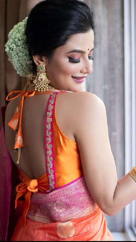 Back Knot Blouse Designs, Banarsi Saree Blouse Design, Banarsi Blouse, Back Neck Blouse Designs, Back Neck Blouse, Neck Blouse Designs, Sleeveless Blouse Designs, Long Blouse Designs, Blouse Designed