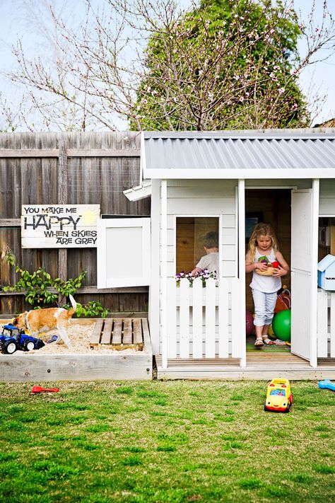 Cubby house from cottage garden in Williamstown, Melbourne. Photography: James Henry | Story: homes+ Backyard Playhouse Ideas, Classic Backyard, Cubby House Ideas, Kids Cubby Houses, Kids Cubby, Kids Cubbies, Garden Playhouse, Backyard Playset, Outdoor Play Space