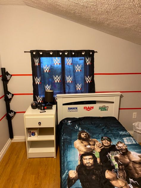 Wwe Room Decor, Wwe Signs Ideas, Wwe Bedroom Ideas, Wwe Bedroom Decor, Diy Wwe, Wwe Bedroom, Next Bedroom, Letter Diy, Belt Display