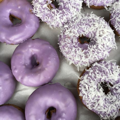 [I Ate] Ube (Purple Yam) Doughnuts Food Polls, Purple Desserts, Doughnut Recipe Easy, Baked Crackers, Glazed Doughnuts, Purple Yam, Purple Food, Recipe Example, Food Rules