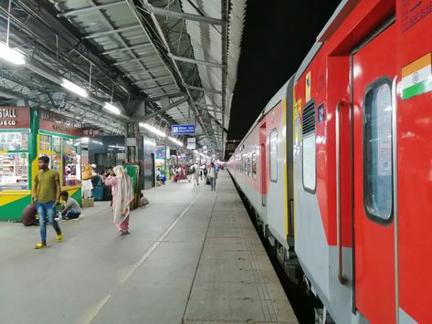 In the aspect of a large population and connectivity, Kanpur owns one of the five central railway stations of India. The Kanpur Central connects major cities in India and yes India's capital too. Based on the increased demand for connectivity to New Delhi, on September 1st, 2002 Nothern Central Railway introduced a non-stop train, Shramshakti Express, between New Delhi and Kanpur. Since then this train is known as a night-rider of this route. However, to be in the busiest Delhi-Howrah route, the Howrah Station Photography, Kanpur City Photography, Indian Railway Station Photography, Railway Station Night, Indian Railway Station, Howrah Station, Train Pic, New Delhi Railway Station, Indian Railway Train