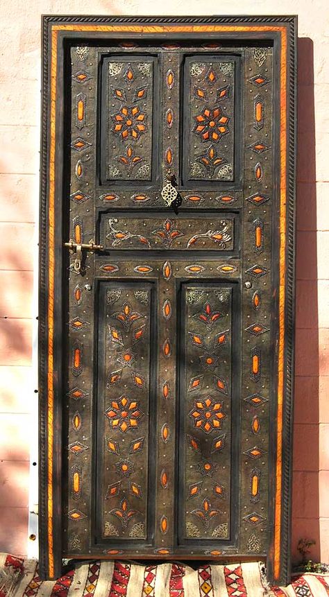 Moroccan Two Tone Door, Gorgeous Doors, When One Door Closes, Butlers Pantry, Moroccan Fashion, Cool Doors, Door Gate, Doors And Hardware, Witch House