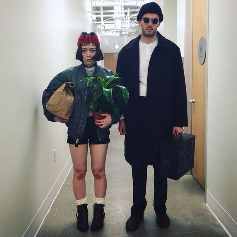 Leon And Mathilda Costume, Mathilda Leon Costume, Matilda And Leon Costume, Matilda Leon The Professional Outfit, Creative Costumes For Couples, Leon The Professional Costume, Couple Costumes Movies, Couples Costumes Celebrity, Leon Halloween Costume