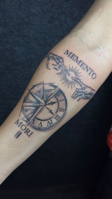 Memento Mori Tattoo Men, Momento Mori Tattoo, Memento Tattoo, Mori Tattoo, Time Piece Tattoo, Realistic Owl Tattoo, Memento Mori Tattoo, Sketch Style Tattoos