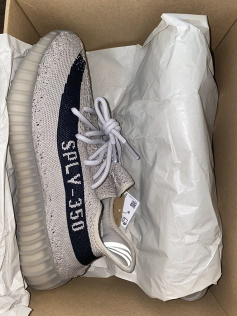 ADIDAS YEEZY BOOST 350 V2 Slate HP7870 Men's size 8.5 Get a price at https://copapair.com/adidas-yeezy-boost-350-v2-slate-hp7870-mens-size-8-5/ Yeezy 350 Slate, Yeezy Shoes Outfit, Adidas Yeezy 350 V2, Shoes Yeezy, Shoes Slides, Baddie Outfit, Adidas New, Yeezy Boost 350 V2, Yeezy 350