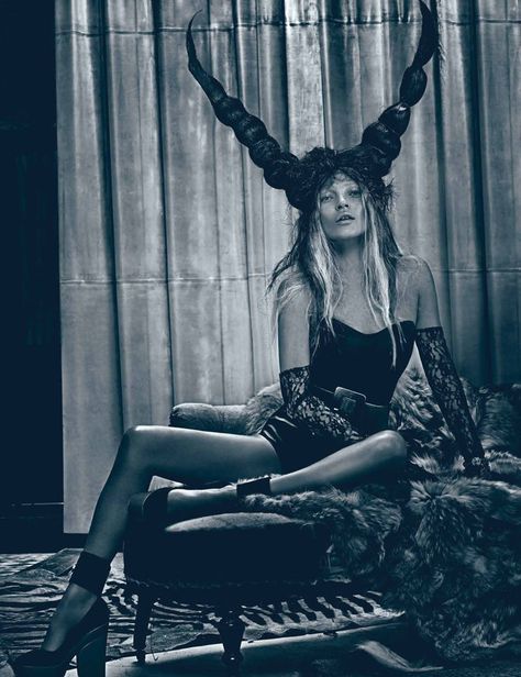 Kate Moss by Steven Klein for W Magazine March 2012- still BEYOND after all these years... Eiko Ishioka, Fashion Fotografie, Edward Enninful, Steven Klein, Whatever Forever, Jerry Hall, Jean Shrimpton, Craig Mcdean, Philip Treacy