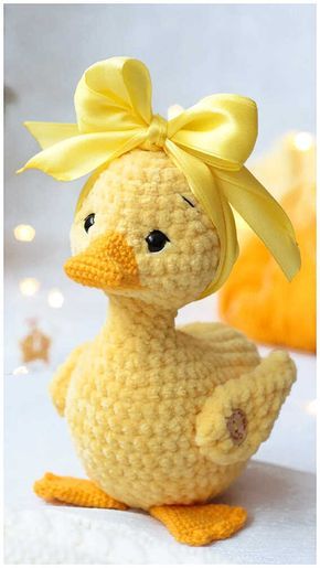 Amigurumi Duck Free Pattern Easter Crochet Patterns Free, Easy Crochet Animals, Crochet Chicken, Crochet Bunny Pattern, Easter Crochet Patterns, Crochet Animals Free Patterns, Crochet Amigurumi Free Patterns, Haken Baby, Crochet Amigurumi Free