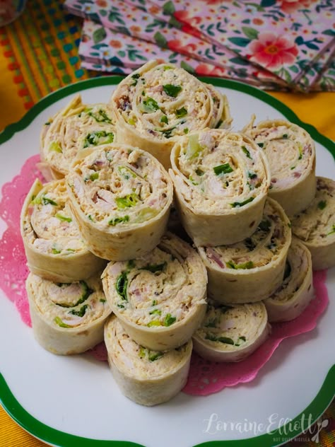 Caesar Salad Pinwheel Sandwich Wraps Recipe Cesar Pinwheels, Chicken Ceasar Pinwheel, Caesar Salad Pinwheels, Rolled Up Sandwiches, Tortilla Sandwich Roll Ups, Rotisserie Chicken Pinwheels, Chicken Caesar Pinwheels, Wrapped Sandwiches For Party, Chicken Caesar Salad Wrap