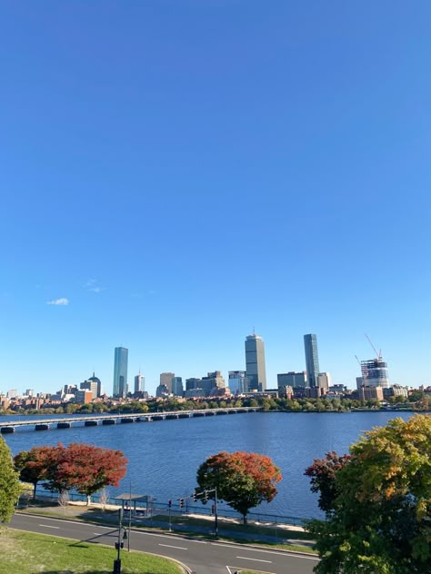 Boston summer skyline river aesthetic Boston Seaport Aesthetic, Boston Usa Aesthetic, Boston Aesthetic Summer, Boston Summer Aesthetic, Boston University Aesthetic, Boston Massachusetts Aesthetic, Boston Vibes, Boston Life, Boston In The Fall