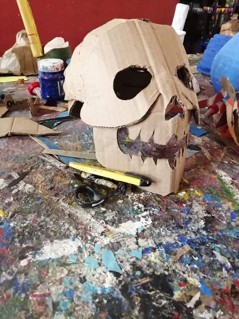 Skull Pinata Diy, Cardboard Skull Mask, Cardboard Skeleton, Cardboard Skull, Paper Mache Skull, Sugar Skull Diy, Halloween Paper Mache, Dia De Los Muertos Decorations Ideas, Cardboard Mask