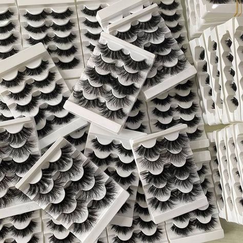 Baddie Hairstyles Latina, Lashes Vendors, Eyelash Business, 25mm Lashes, Lash Packaging, Mink Lash Extensions, Perfect Eyelashes, Lash Vendors, Cut Crease Makeup