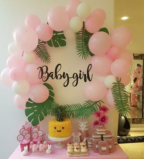 Hawaiian Baby Shower, Luau Baby Shower Ideas, Tropical Baby Shower Ideas, Pool Party Baby Shower Ideas Girl, Flamingo Baby Shower Ideas, Island Theme Baby Shower Ideas, Luau Baby Shower Ideas Girl, Aloha Baby Shower Ideas, Jungle Baby Shower Theme Flowers