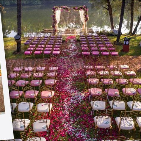 Outdoor Mandap Styles For Your Muhurutham That Are Perfect This Wedding Season Sundowner Wedding, Mandap Design, Riverside Weddings, Spring Wedding Decorations, Desi Wedding Decor, Mandap Decor, Wedding Mandap, Outdoor Indian Wedding, Indian Wedding Planning