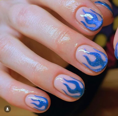 Short Nails Flame Design, Short Nail Designs Flames, Short Nails With Flames, Mens Flame Nails, Blue Flame Nails Short, Gel Nails Flames, Summer Rounded Nails, Graphic Nail Designs Nailart, Blue Nail Designs Short Nails