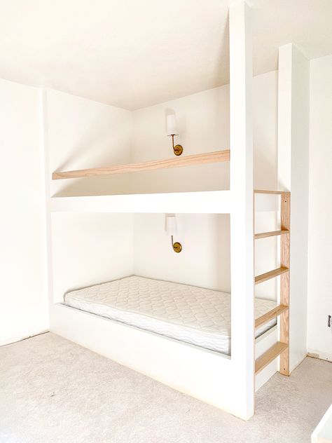 Built In Bunk Beds With Desk Underneath, Bunk Closet Built Ins, Built In Lofted Bed, Built In Bunk Bed Small Room, Custom Built Bunk Beds, Diy Built In Bunk Bed, Kids Built In Bunk Beds, Modern Built In Bunk Beds, Custom Bunk Beds Built Ins For Kids