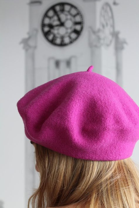 Pink Barret Hat, Toadette Cosplay, Barret Hat, Unicorn Wars, Pink Beret, Hat Aesthetic, Pink Stuff, Bratz Doll, Trend Fashion