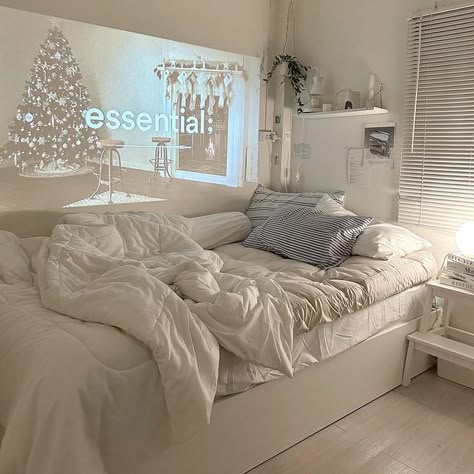 Dekorasi Kamar Tidur, Room Redesign, Redecorate Bedroom, Cozy Room Decor, Minimalist Room, Dreamy Room, Dream Room Inspiration, Room Makeover Bedroom, Room Makeover Inspiration