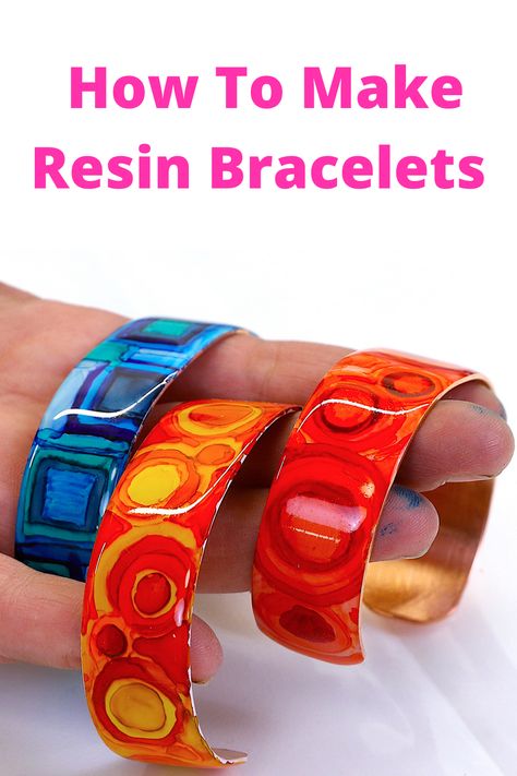 Epoxy Bracelet Diy, Resin Bracelet Ideas, How To Make Resin Jewelry, Resin Tips, Jewellery Resin, Diy Resin Crystals, Alcohol Ink Jewelry, Resin Crystals, How To Make Resin