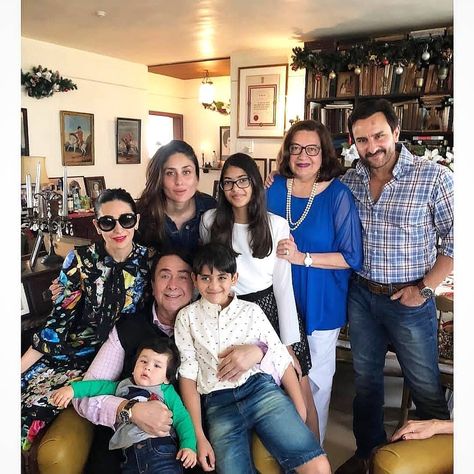 Kareena Saif, Kapoor Family, In The Heights Movie, Randhir Kapoor, Best Actress Award, Documentary Movies, Film Academy, Pregnant Celebrities, Saif Ali Khan