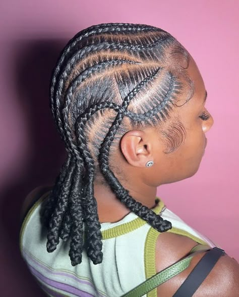 Feed In Braids Into Low Bun, Straight Back Braids, Flat Twist Hairstyles, Feed In Braids, Feed In Braids Hairstyles, Braids Hairstyles Pictures, Stitch Braids, Feed In Braid, Pretty Braided Hairstyles