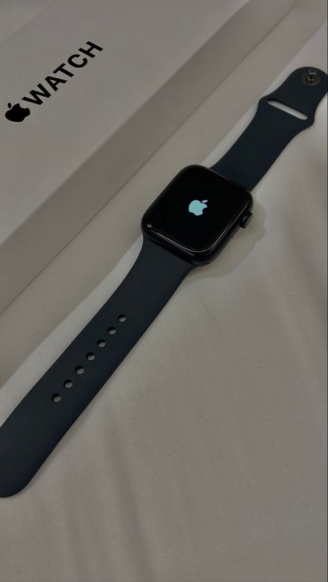 Apple Watch Pictures, Mbbs Aesthetic, Apple Watch Black, Boyfriend Core, Apple Ecosystem, Apple Watch 7, Iphone Screen Repair, All Apple Products, Apple Iphone Accessories