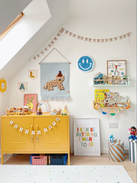 Nursery Decor Colorful, Kids Colourful Bedroom, Colourful Montessori Bedroom, Kids Playroom Paint Colors, Toddler Boy Room Colorful, Kids Room Theme, Colourful Toddler Bedroom, Colourful Toddler Room, Baby Room Colourful