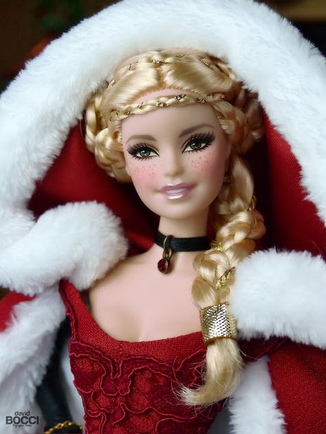 Refugio Rosa (David Bocci) El Blog: Mrs. Claus os desea una Feliz Navidad! Barbie Model, Christmas Barbie, Holiday Barbie, Barbie Birthday, Doll Painting, Beautiful Barbie Dolls, Mrs Claus, Vintage Barbie Dolls, Barbie Friends