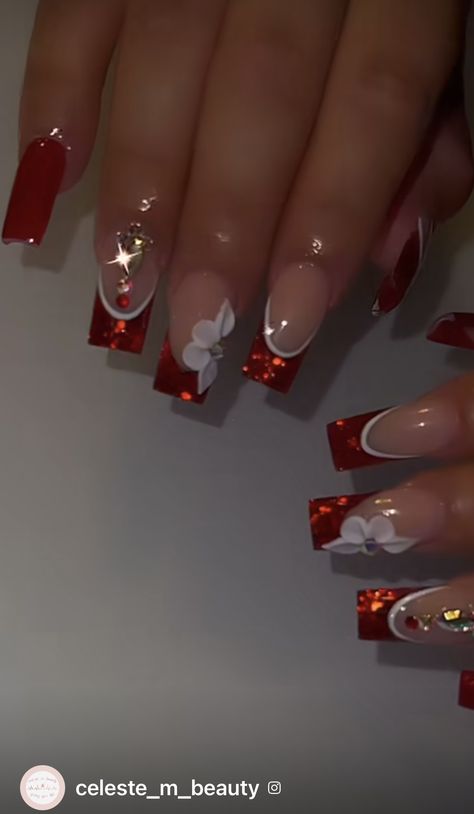 Nails Red Quince, Red And Gold Quinceanera Nails Short, Red Nails Quinceanera, Red Hoco Nails Acrylic, Wine Red Quince Nails, Red And Gold Acrylic Nails For Quince, Red And Black Quince Nails, Red Nail Inspo Acrylic Quince, Red Black And Gold Nails