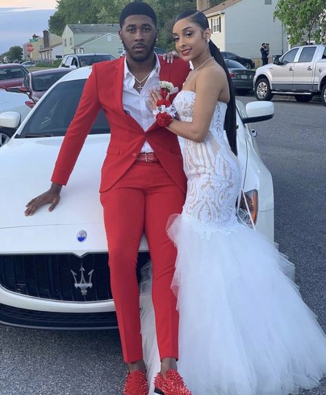 Red And White Prom Suit, Prom Ideas Men, Prom Outfits For Couples, White Prom Suit, Red Prom Suit, Prom Car, Prom Outfits For Guys, Prom Dates, Red Carpet Theme