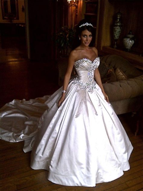 Pnina Tornai Wedding Dresses Romantic Ball Gown Sparkly Crystal Beaded Long Dream Princess Church Bridal Party Gowns Jennifer Stano, Satin Ball Gown Wedding Dress, Pnina Tornai Wedding Dress, Satin Bridal Gowns, Bridal Party Gowns, Pnina Tornai, Beautiful Wedding Gowns, Trendy Wedding Dresses, Sweetheart Wedding Dress