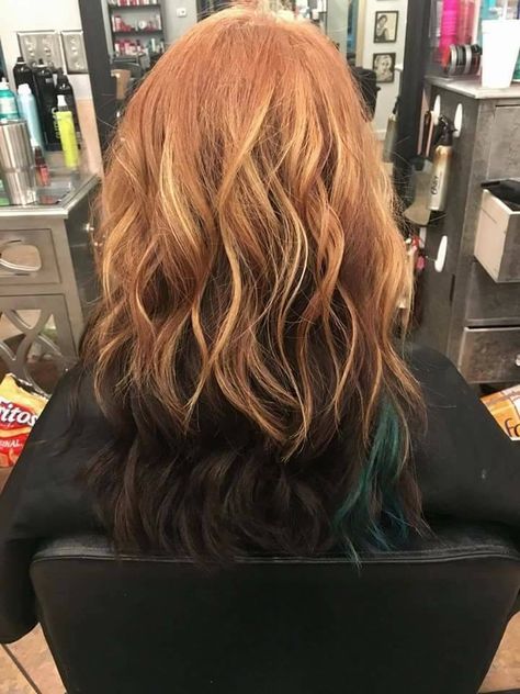 Ginger Hair With Dyed Ends, Ginger Reverse Ombre, Natural Red Hair With Black Underneath, Ginger Hair With Black Tips, Hair Astethic, Reverse Ombre Hair, Dimensional Hair, Calico Hair, Auburn Red Hair