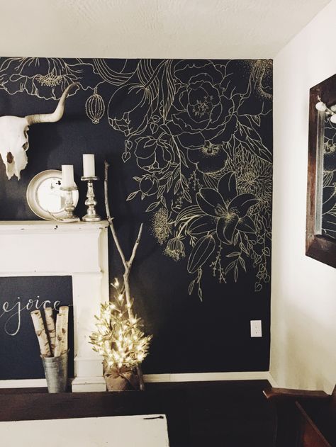 Faux Wallpaper: Gold Paint Marker Wall Mural | gracelaced.com Faux Wallpaper, Wallpaper Gold, Interior Boho, Chalk Wall, Chalkboard Wall, Paint Marker, Chalkboard Art, A Living Room, Wall Treatments