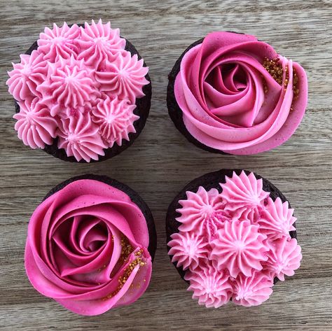 Bright Pink Cupcakes, Hot Pink Cupcakes, Birthday Cupcakes For Women, 50th Birthday Cupcakes, Pink Dessert Tables, Pink Icing, Cupcake Cake Designs, Pink Cupcakes, Cupcake Designs