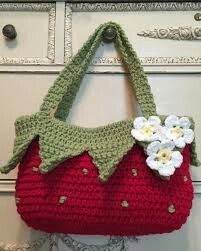 Strawberry Shortcake Crochet, Crochet Strawberry, Crochet Handbag, Kawaii Crochet, Crochet Bags Purses, Fun Crochet Projects, Christmas Gifts For Girls, Diy Crochet Projects, Purse Patterns