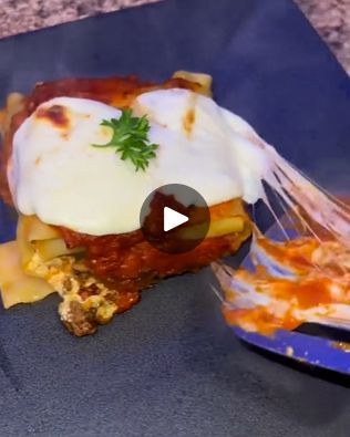 3.3M views · 33K reactions | Mess-Free Lasagna Bites | How to make perfect lasagna bites without the mess! 😋🍝 | By Lessons Learned In Life | Facebook Perfect Lasagna, Lasagna Bites, Entrees Recipes, Family Pasta, Pizza Sticks, Cooking Beef, Spaghetti Recipes Easy, Mac And Cheese Casserole, Italian Meals