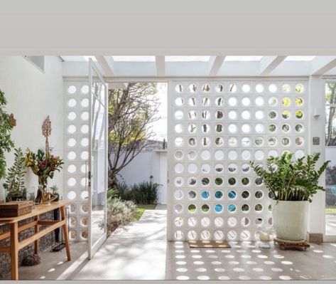 Breeze Block Pergola, Breeze Block Wall, Modern Entrance Door, Cement Garden, Breeze Blocks, Entrance Gates Design, Floor Sitting, Door Gate Design, Minimal House Design