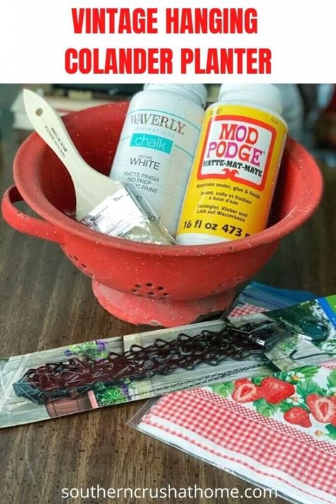 vintage red colander with strawberry napkins decoupaged hanging planter Colander Planter, Modge Podge Diy, Thrift Store Aesthetic, Summer Crafts Diy, Thrift Store Home Decor, Outdoor Backyard Ideas, Home Decor Thrift, Aesthetic Thrifting, Potato Planters