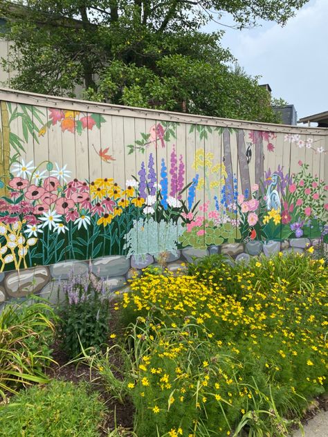 Garden Wall Art Painting, Graden Idea Decor Home, Paint Fence Ideas Backyards, Yard Mural, Fence Mural Ideas, Garage Murals, Murals Outdoor, Backyard Mural, Fence Murals